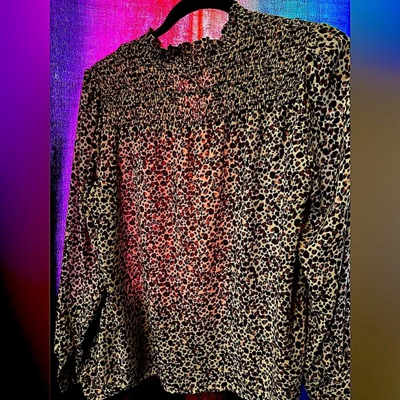 Size medium - Picture 2 of 3